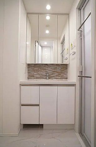 洗面設備　収納