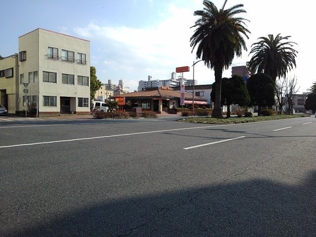 飲食店　ロイヤルホスト（飲食店）まで310m