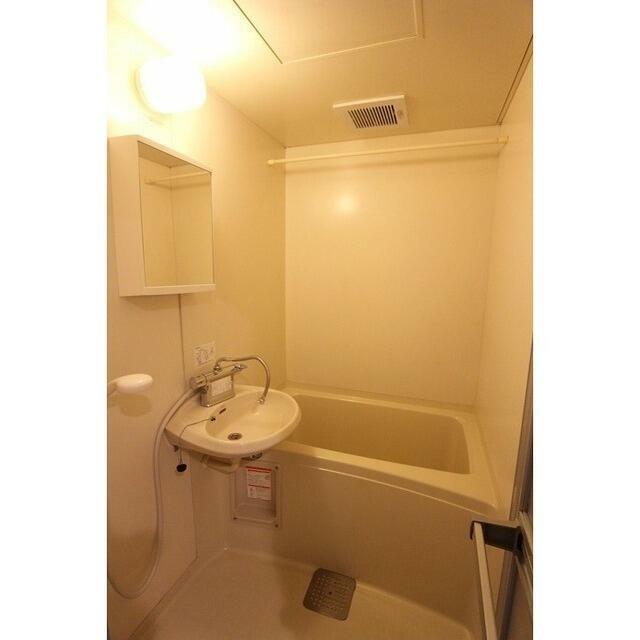 バス・シャワールーム　嬉しいバス・トイレ別★