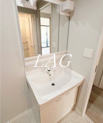 洗面設備　独立洗面台です。