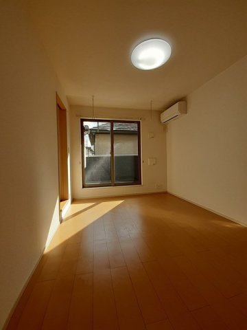 居室・リビング　居間です