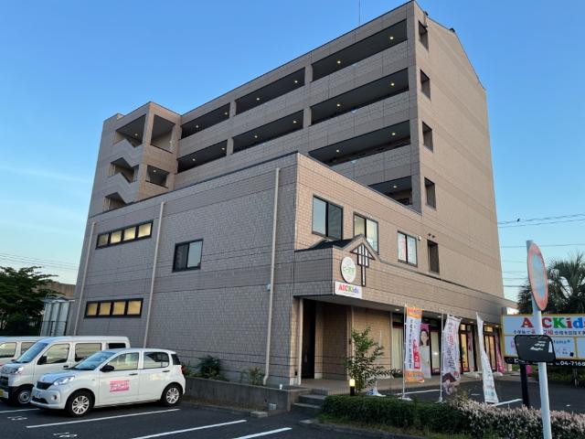 エントランス　外観写真（昼）