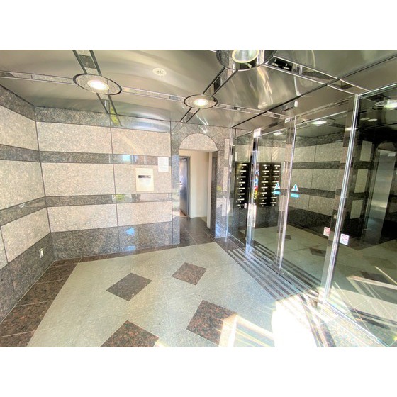 エントランス　エントランス