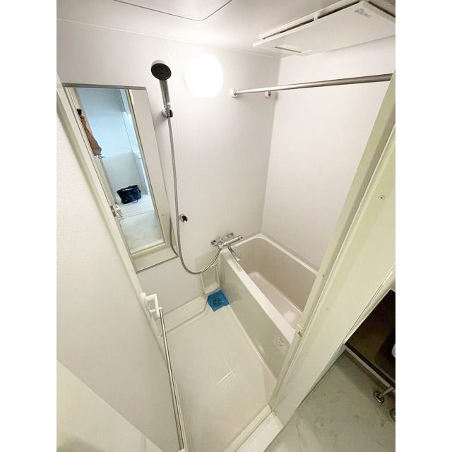 バス・シャワールーム　★ゆったりとできる広さの浴槽★