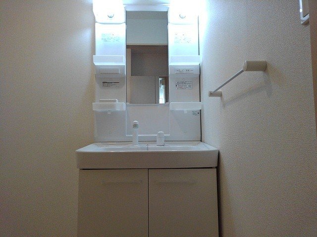 洗面設備　広い洗面スペース