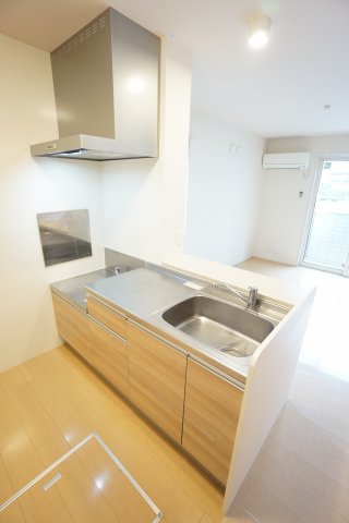 キッチン　同物件、反転タイプの写真です。