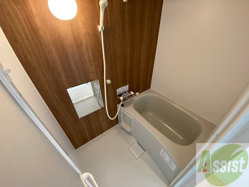 バス・シャワールーム　お風呂になります。一日の疲れを癒してくださいね。