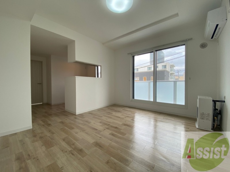 居室・リビング　広くてキレイなお部屋が広がっていて、充実した生活が送れそう。