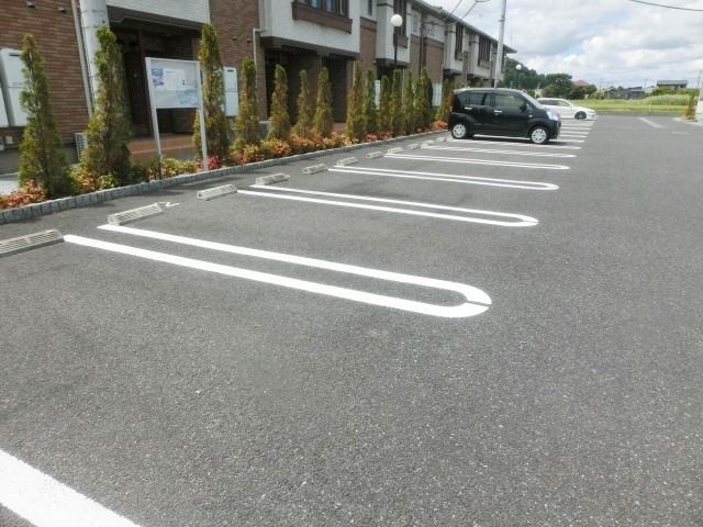 駐車場　敷地内駐車場