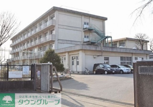 小学校　千葉市立松ケ丘小学校（小学校）まで740m