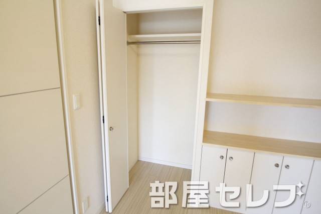 収納　クローゼット。