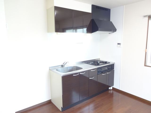 キッチン　３口コンロ付きシステムキッチン