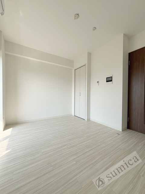 居室・リビング　ホワイトベースで明るい内装♪