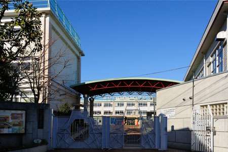 小学校　豊島区立長崎小学校（小学校）まで348m