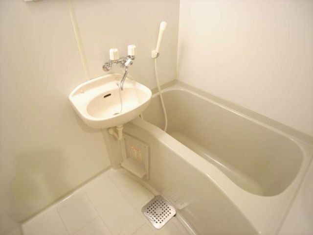 バス・シャワールーム　別号室