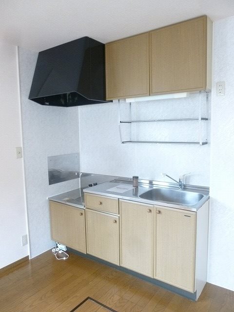 キッチン　写真は103号室です（参考）