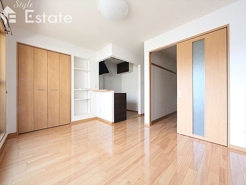 居室・リビング　内装