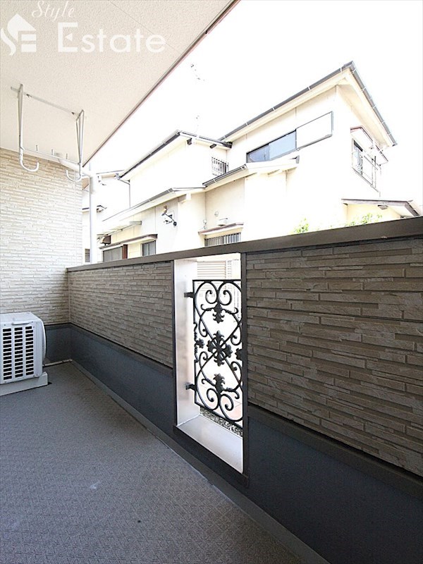 バルコニー　バルコニー