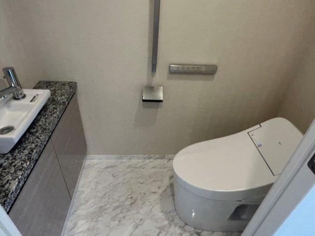 トイレ　別部屋参考写真