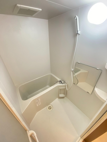 バス・シャワールーム　※別部屋の写真使用しています。