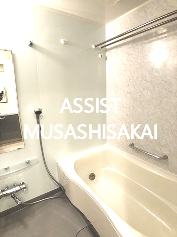 バス・シャワールーム　室内写真：設備同仕様の参考写真です