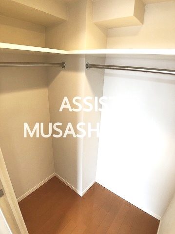 収納　室内写真：設備同仕様の参考写真です