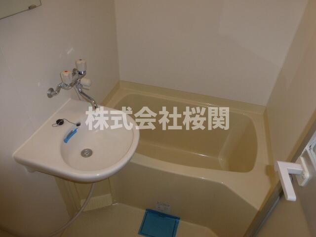 バス・シャワールーム　?