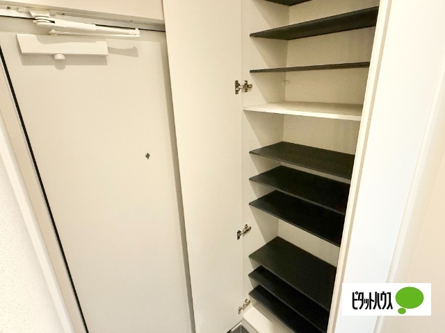 バルコニー　シューズボックス