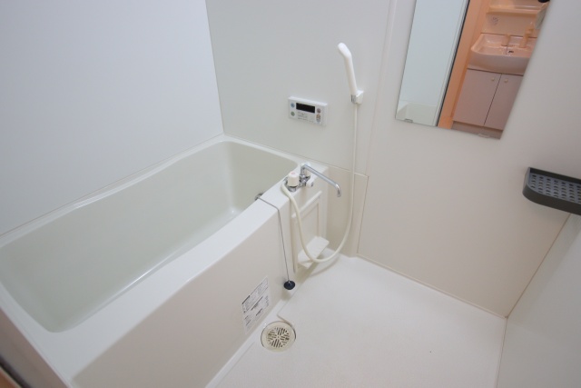 バス・シャワールーム　※別室の参考写真の為、現況優先です。