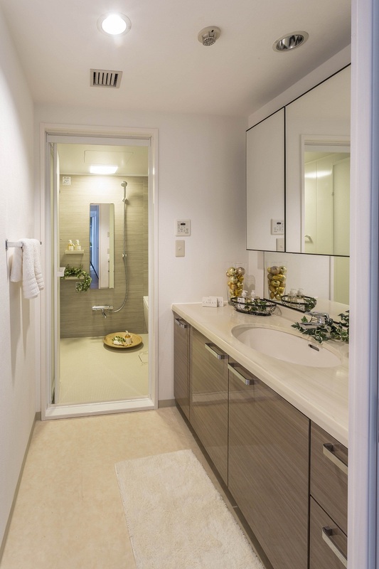 洗面設備　スペースが確保できる洗面所です