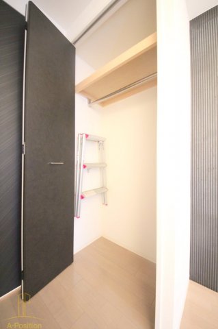 収納　SERENiTE本町エコート