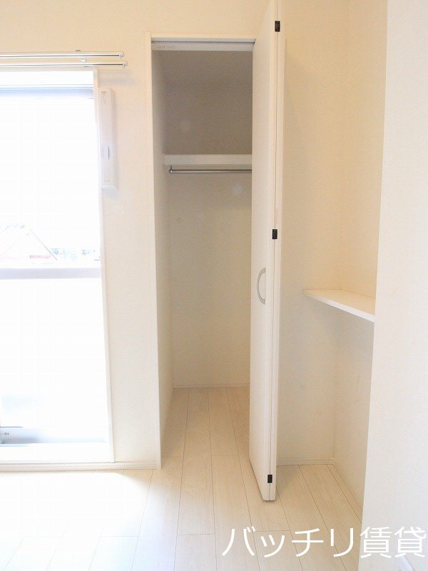 収納　別号室タイプの為、現状を優先致します。