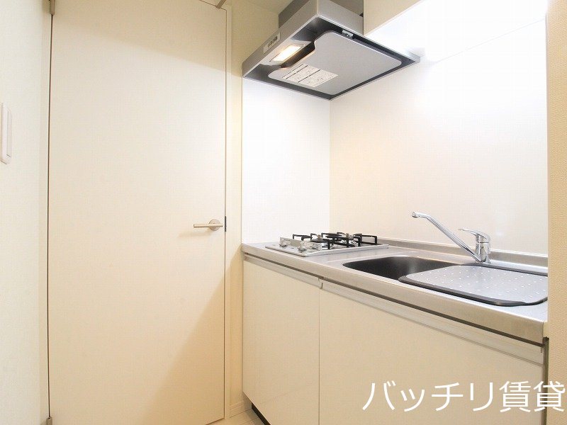 キッチン　別号室タイプの為、現状を優先致します。