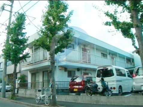 建物外観　駐車場