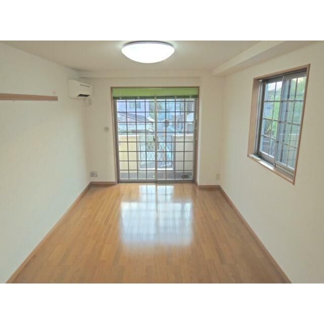 居室・リビング　※別号室参考写真※