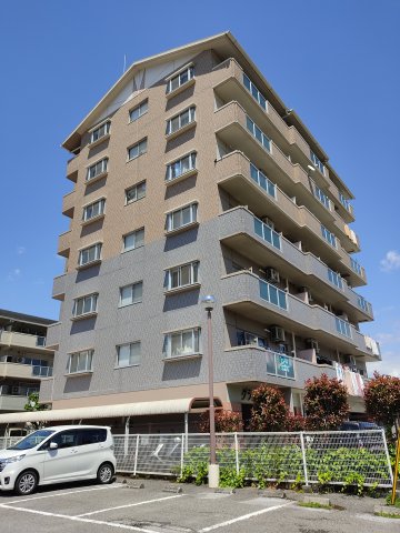 建物外観　現況と異なる部分は現況を優先いたします。