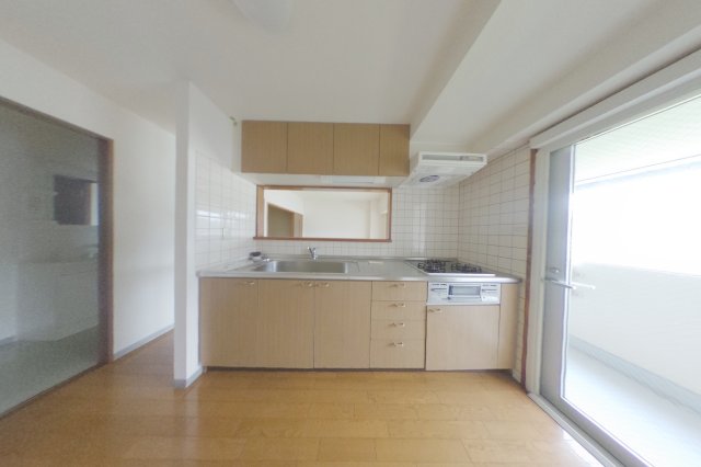 キッチン　2022年10月撮影※現況を優先致します。