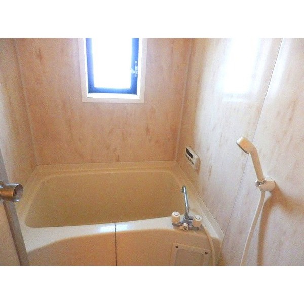 バス・シャワールーム　換気窓付き