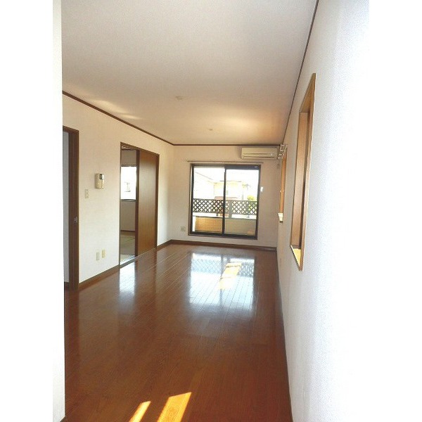 居室・リビング　広々ＬＤＫ