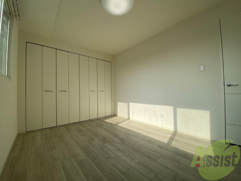 その他部屋・スペース　寝室です。二部屋をどう使うかはあなた次第です！