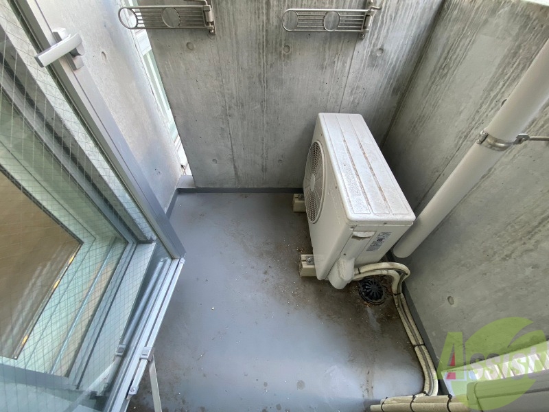 バルコニー　バルコニーです。洗濯物を干したり一息ついたりできますね！