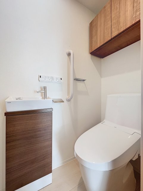 トイレ　清潔感のあるトイレです