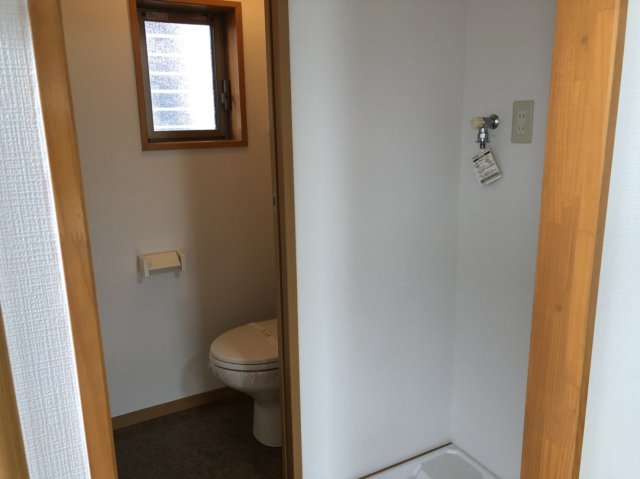 トイレ　落ち着いたトイレです