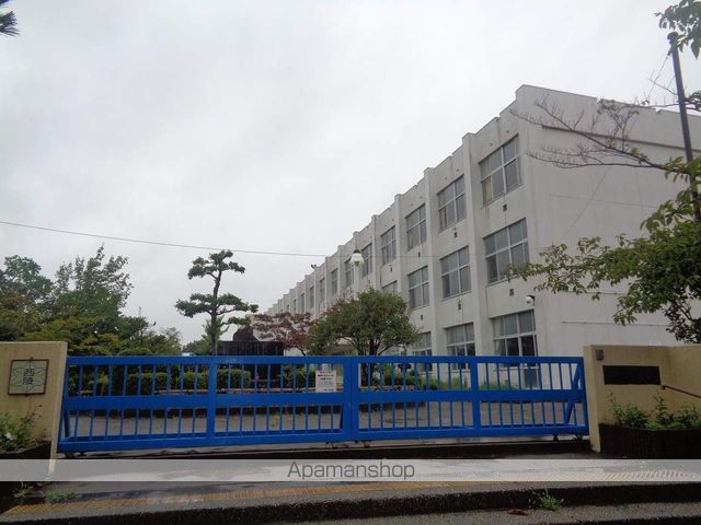 小学校　西陵小学校（小学校）まで1134m