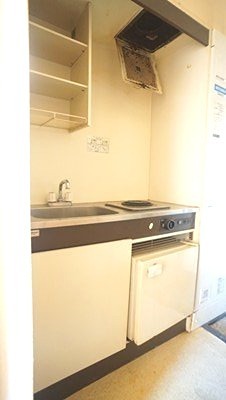 キッチン　※掲載写真は、同タイプの別部屋写真です。