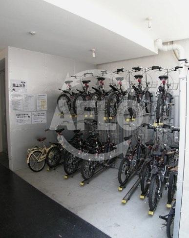 駐車場　ミッドスクエア難波　駐輪場