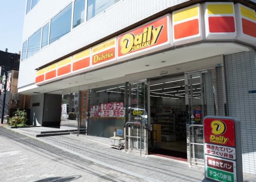 コンビニ　デイリーヤマザキ 高輪本店（コンビニ）まで161m
