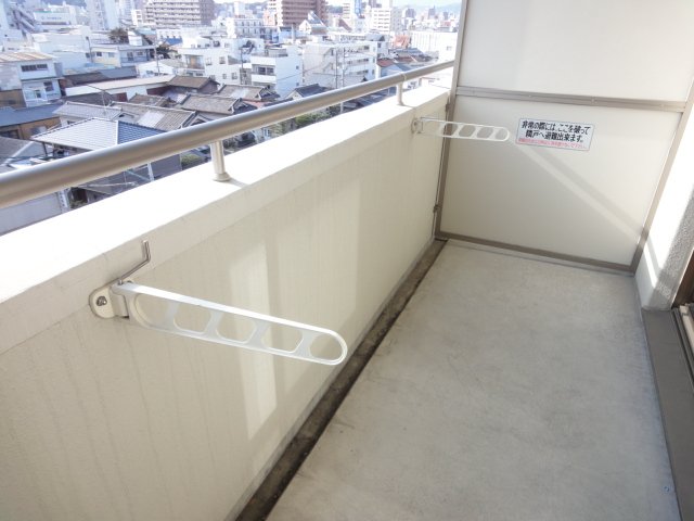 バルコニー　同物件別号室の写真