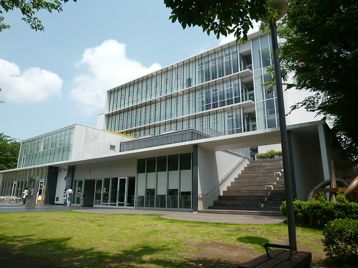 図書館　府中市立中央図書館（図書館）まで50m