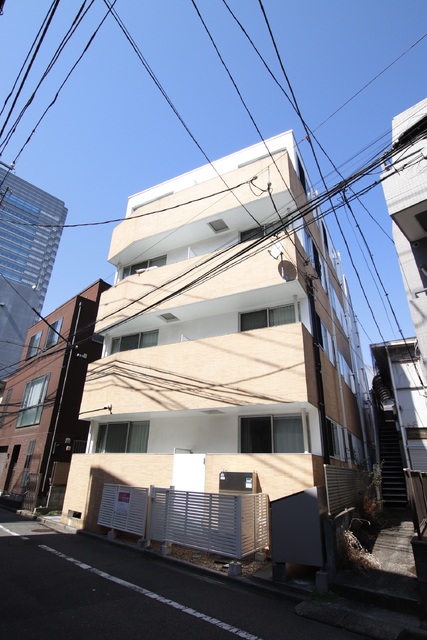建物外観　★用賀駅まで徒歩２分と利便性の良い立地★
